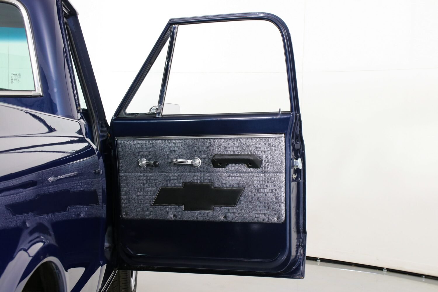 9f0a53af-d45e-48ed-9b24-7cef65d58e82